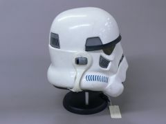 ANhherostormtrooperhelmetrightpr-1.jpg