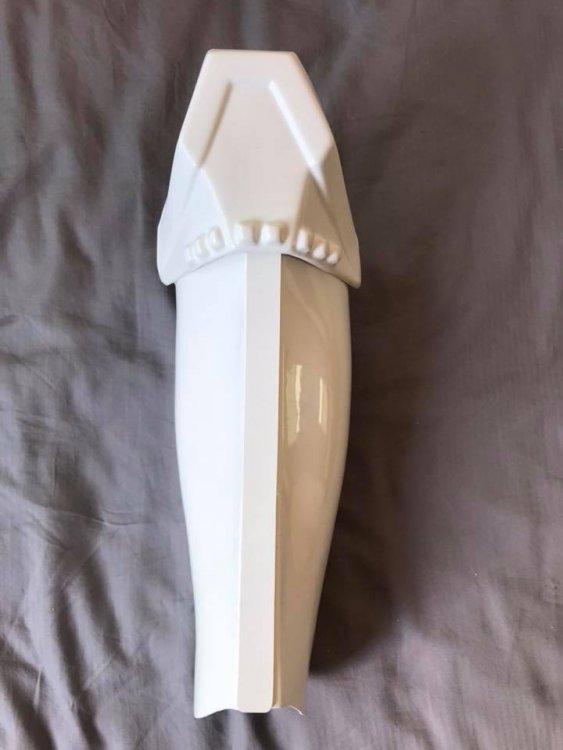 Knee plate front.jpg