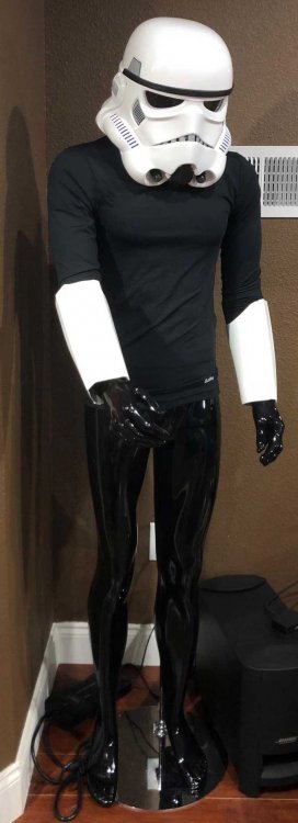 mannequin.jpg