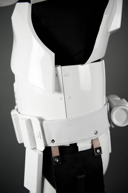 6 - Full Body - Left Side Detail.jpg