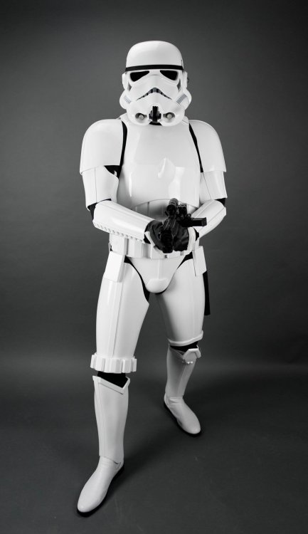 8 - Armor Details - Action Shot.jpg