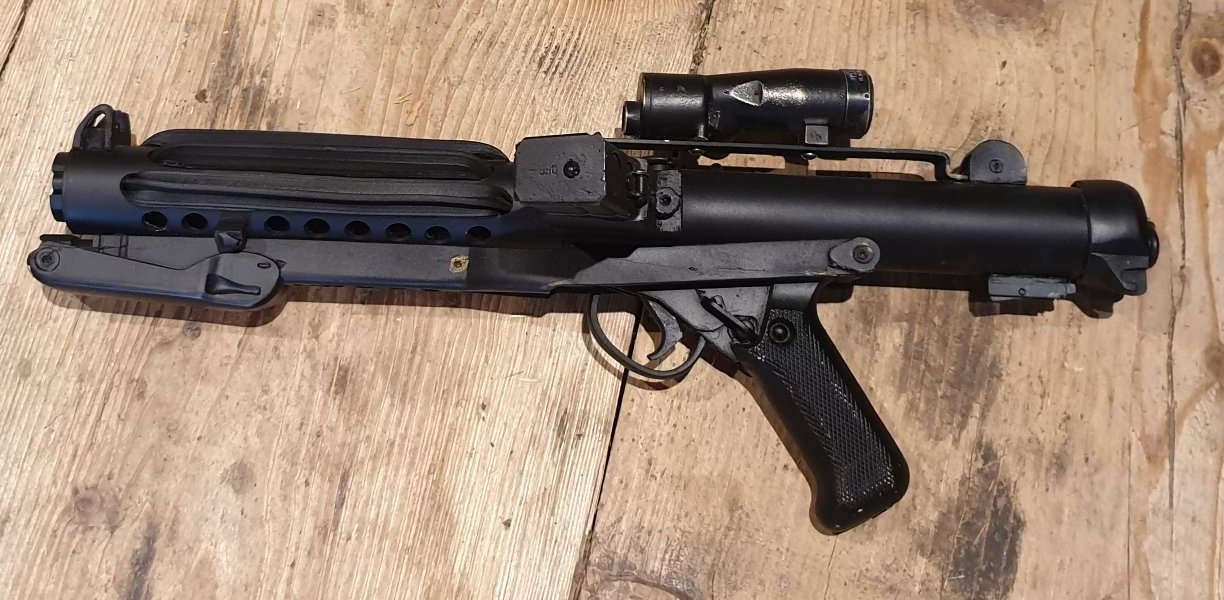 Blaster_Links.jpg.JPEG