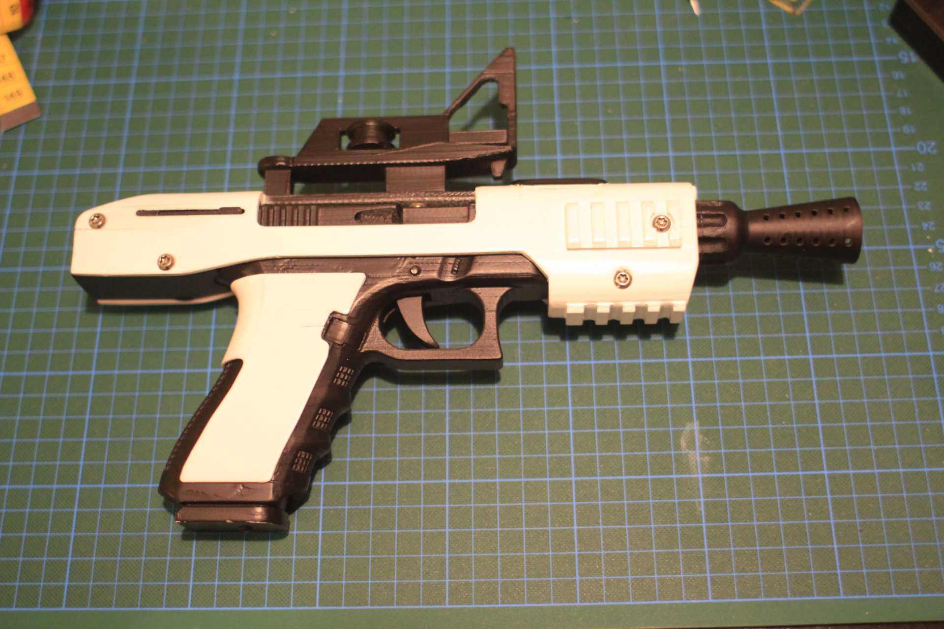 First Order SE 44/SE 44c Blaster Pistol HD 
