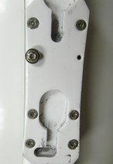 Close up of attachment screws 4.JPG