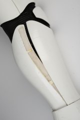 TFA_Left_greave_closure_3.jpg