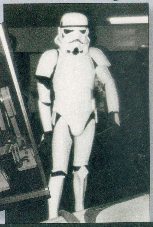StarWarsMagazineJune-July97No6Strai.thumb.jpg.329e611cad1e0e7ae5c77531aa341b96.jpg