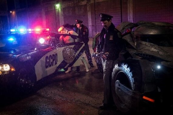 Zack-Snyder-Stolen-Batmobile-Image-with-Stormtrooper-570x379_zpsdc906da4.jpg.2da1ab02c944220b34696f67168da0ec.jpg