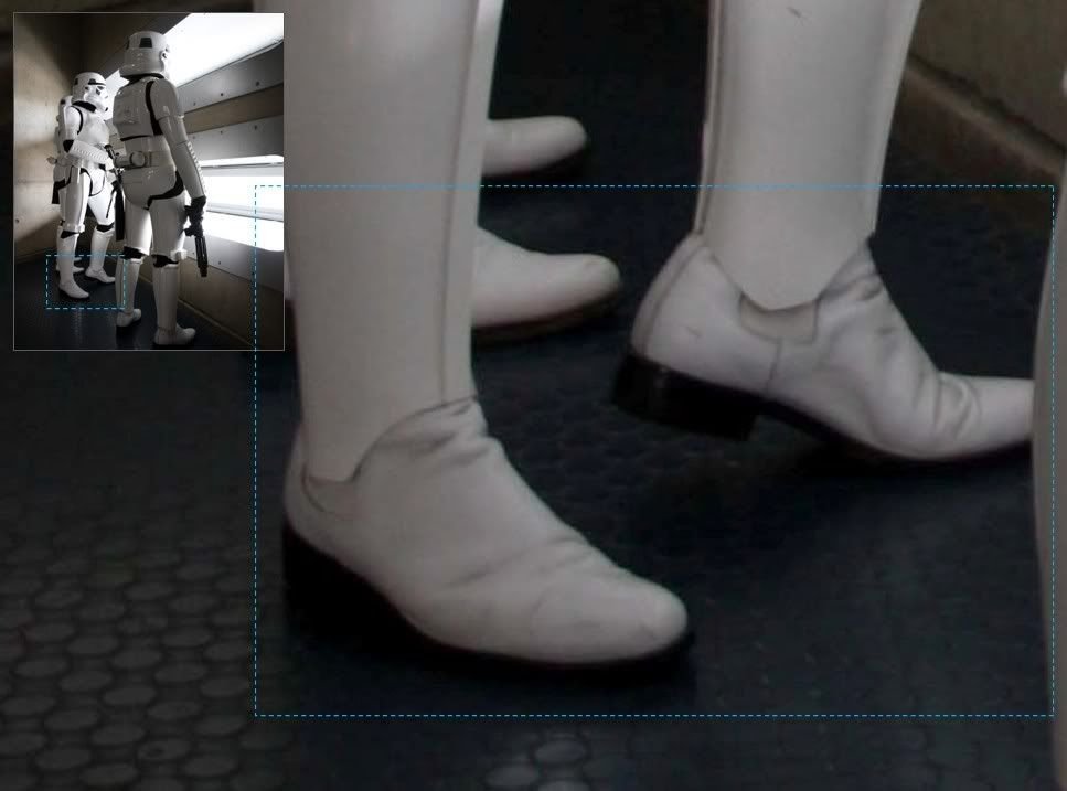TKBootsCrayoncreases03.jpg.9c7eff99172886fe2b60631e4099a90e.jpg