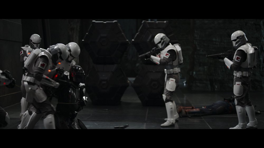 mandalorian3x07_2963.thumb.jpg.3ae4c1b2bd34796ffb3ccb1c640ee03c.jpg